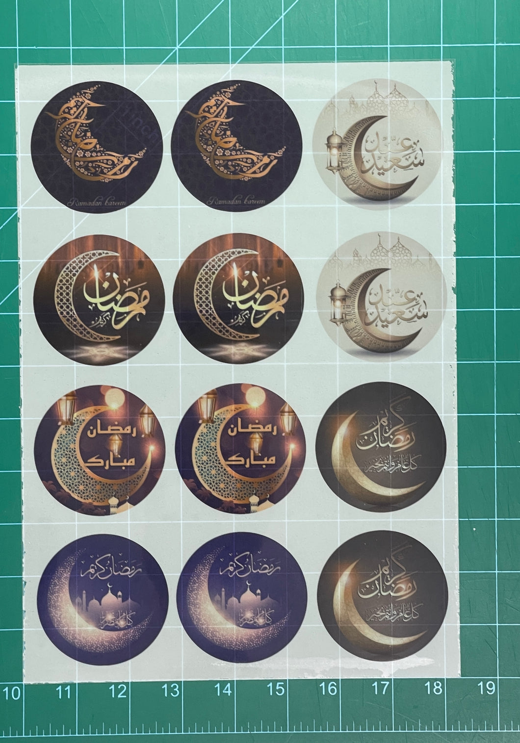 Chocolate transfer sheet with decorative pattern for professional baking
